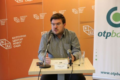 99559C60-36E5-4ABA-A6E3-70EDF334FFEC