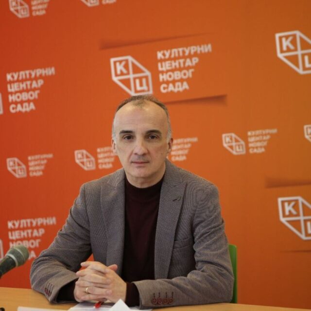 Предавање Милорада Вукашиновића на тему „Геополитика трилатерализма“ на Jутјуб каналу КЦНС