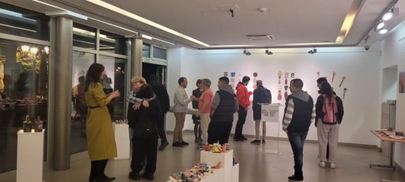 IMG-c5762f2982c98ca87c0b5df916c3cbe3-V