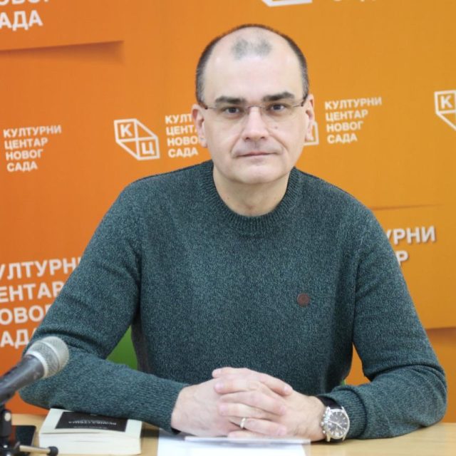 Предавање историчара Огњена Карановића на тему „ДРАГОСЛАВ ДРАЖА МАРКОВИЋ ПРЕМА УСТАВУ ТИТОВЕ ЈУГОСЛАВИЈЕ ИЗ 1974. ГОДИНЕ ” 2. маја на Јутјуб каналу КЦНС