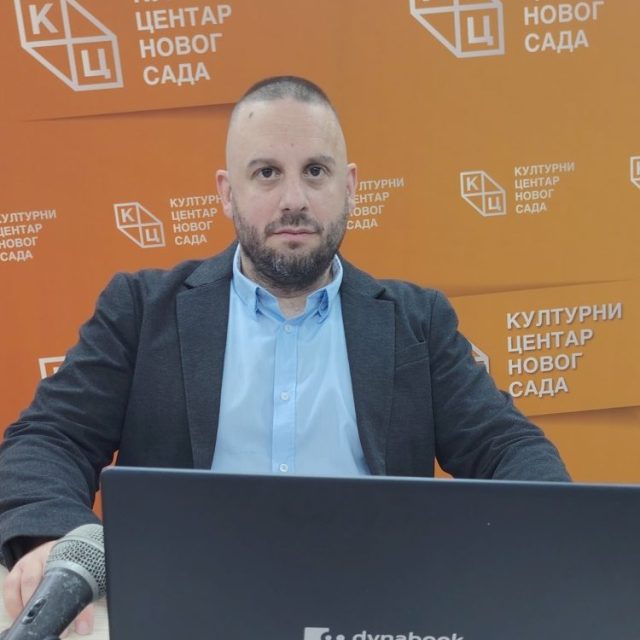 Предавање католичког теолога Горана Шарића на тему „Иранска револуција и њене последицеˮ на Јутјуб каналу КЦНС