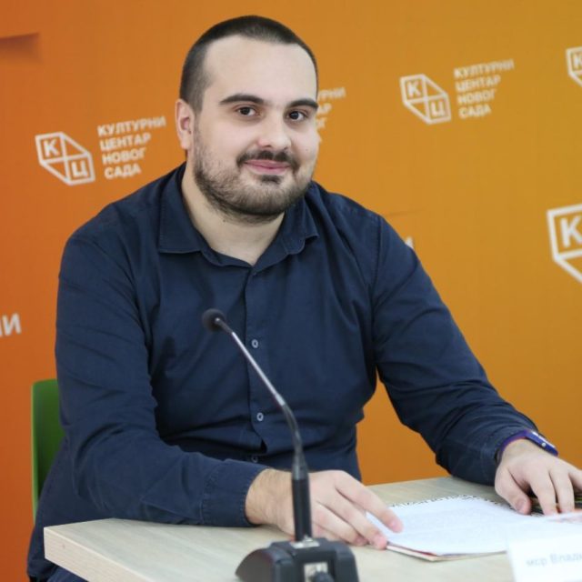 Предавање Владимира Папића на тему „Мали ноћни роман Милорада Павића“ на Јутјуб каналу КЦНС