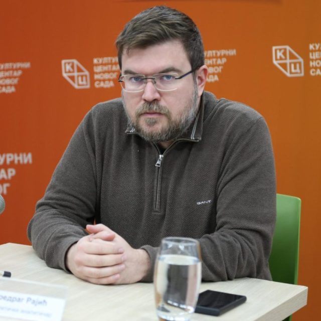 Предавање геополитичког аналитичара Предрага Рајића на тему „Црногорски јануар“ на Јутјуб каналу КЦНС