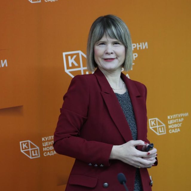 Предавање др Јелене Тодоровић Лазић на тему „Политика проширења ЕУ – поглед из угла грађана 11. део“ на Јутјуб каналу КЦНС