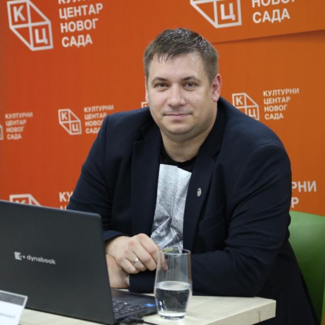 Предавање др Растиславa Стојсављевићa на тему „Осми континент” на Јутјуб каналу КЦНС