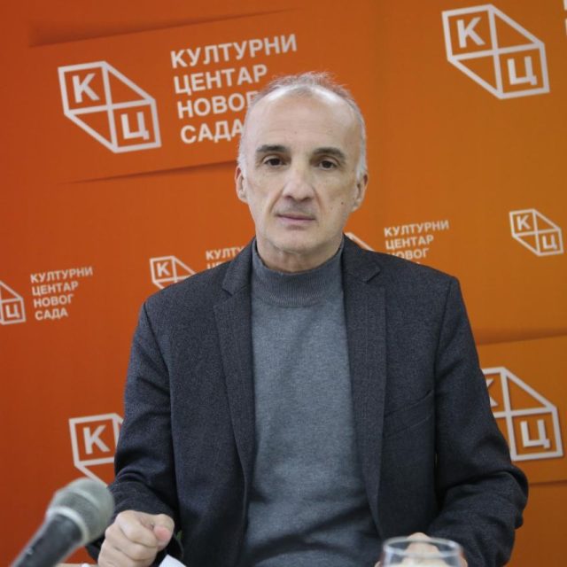 Предавање новинара и публицисте Милорада Вукашиновића на тему „Нови санитарни кордон (III)“ на Јутјуб каналу КЦНС