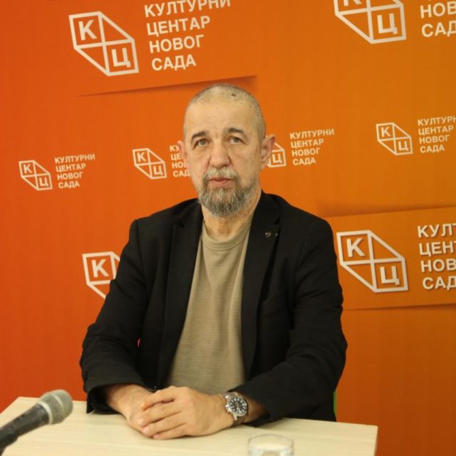 Предавање историчара Милована Балабана на тему „Србија осамдесетих – деценија превирања“ на Јутјуб каналу КЦНС
